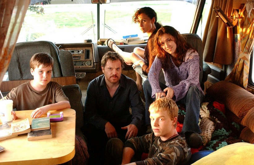 Топ лучших фильмов и сериалов, похожих на «Бесстыжие»